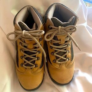 Hi-Tec Women’s Hiking Shoes Size 8.5